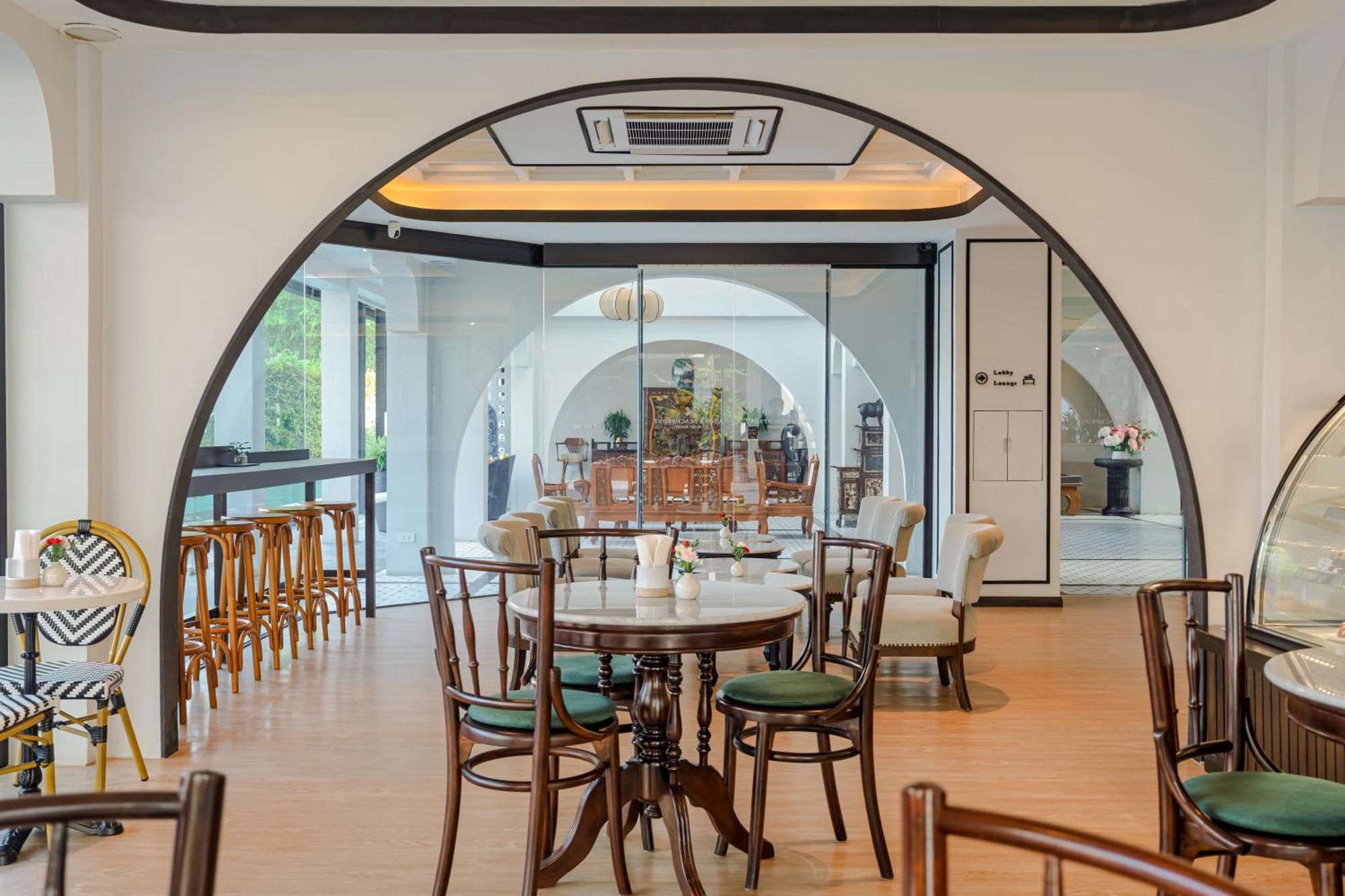 Anona Beachfront Phuket Resort-Sha Extra Plus Patong Exterior foto